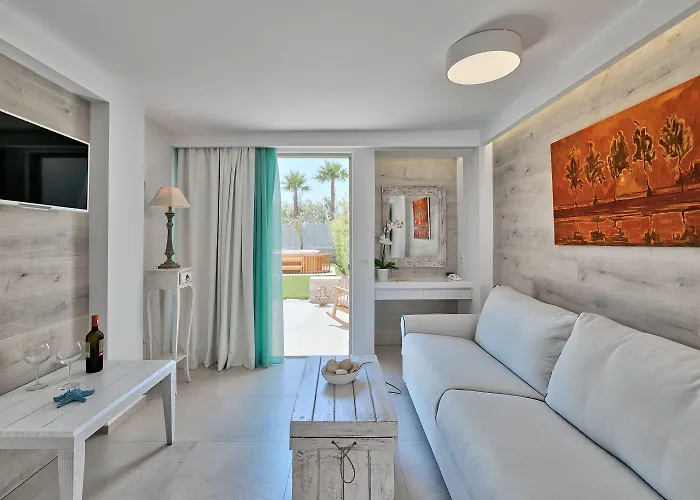 Hotel White Pearls Luxury - Adults Only 3*