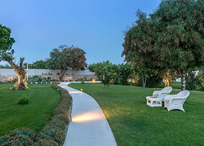 White Pearls Luxury - Adults Only